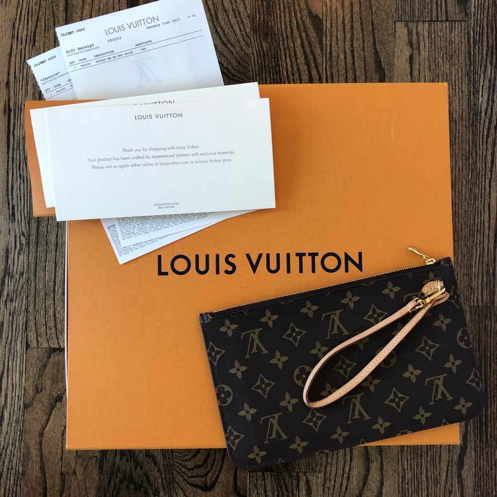 Louis Vuitton Neverfull MM wristlet